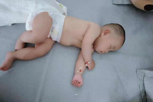 菏泽宝宝咳到吐怎么办